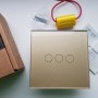 Умный WiFi выключатель Tuya для Алисы от Яндекса с НУЛЕМ и БЕЗ НУЛЯ тройной сенсорный с металлической рамкой золотой стеклянный